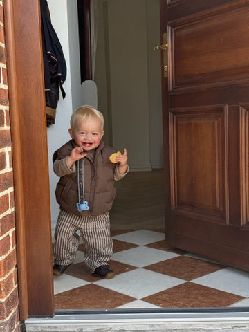 Out and about with little ones: light, soft clothes for the day