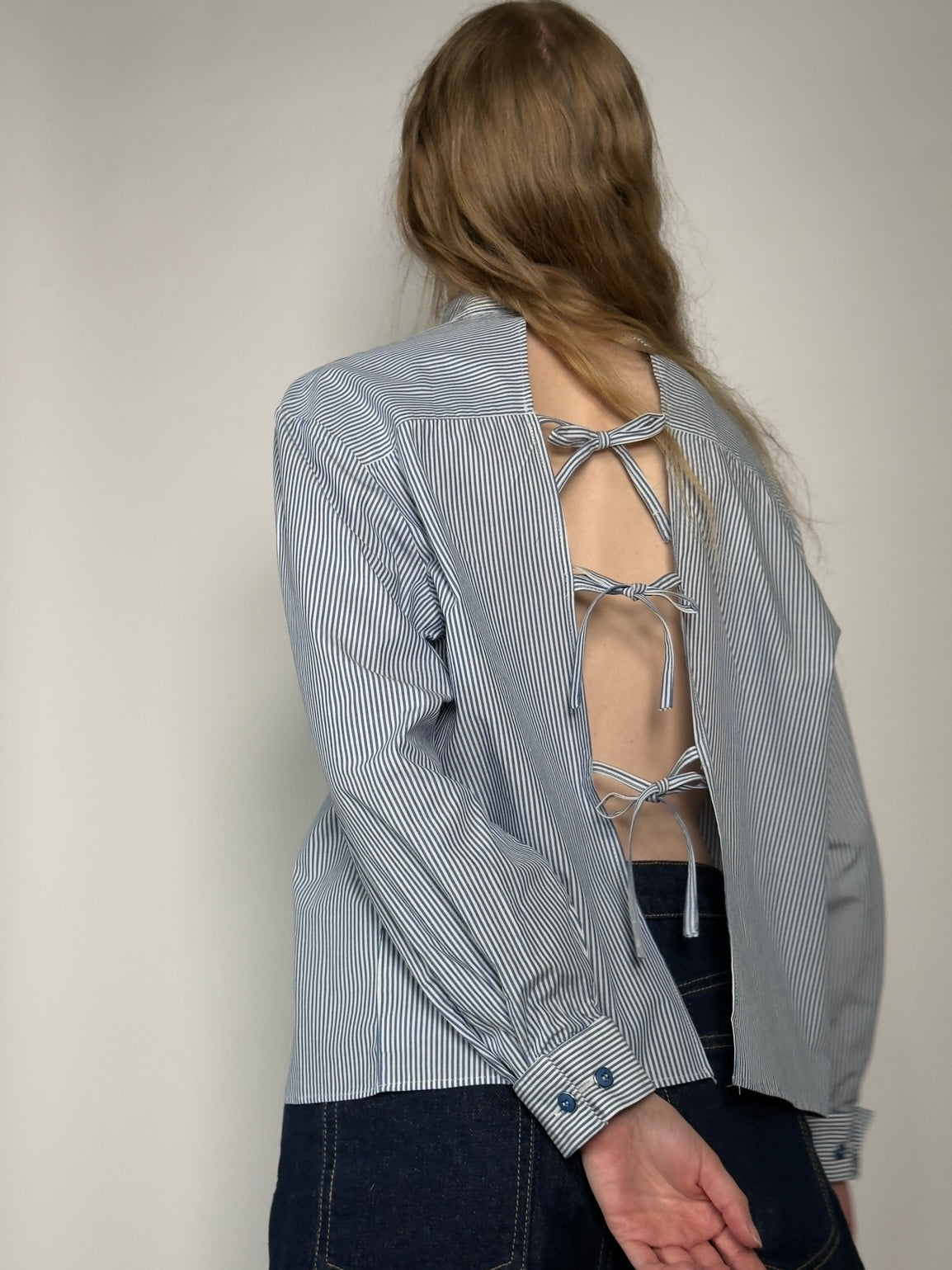 Striped Open Back Shirt str. S/M