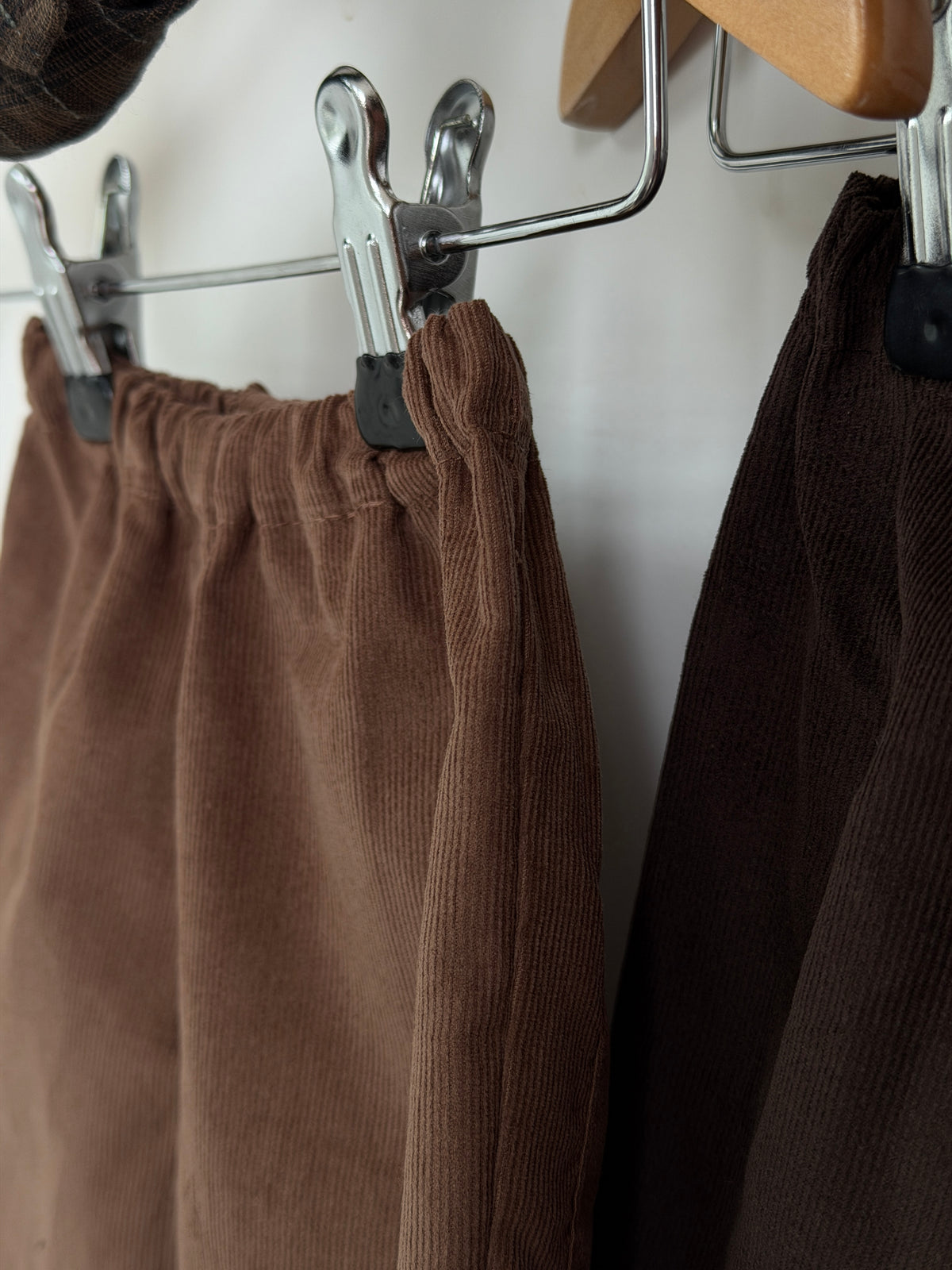 TOFFEE FINE-CORD VELVET TROUSERS