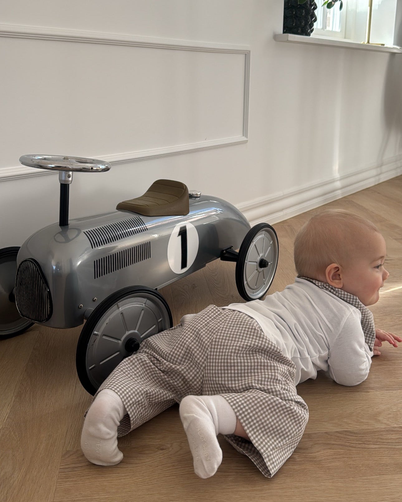 BEIGE TERNEDE BUKSER