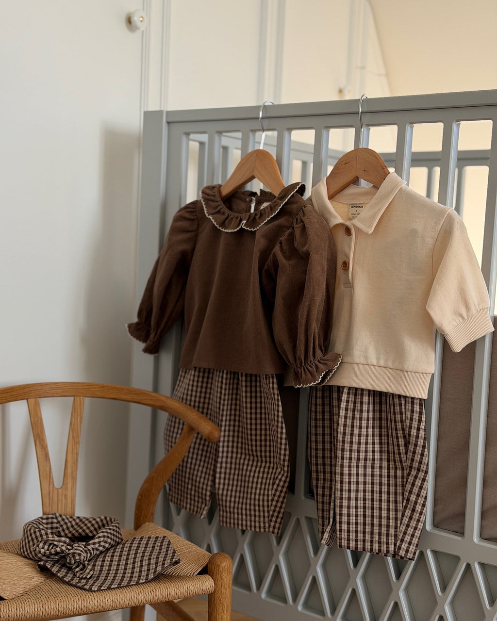 CREAM LONG-SLEEVE POLO TOP