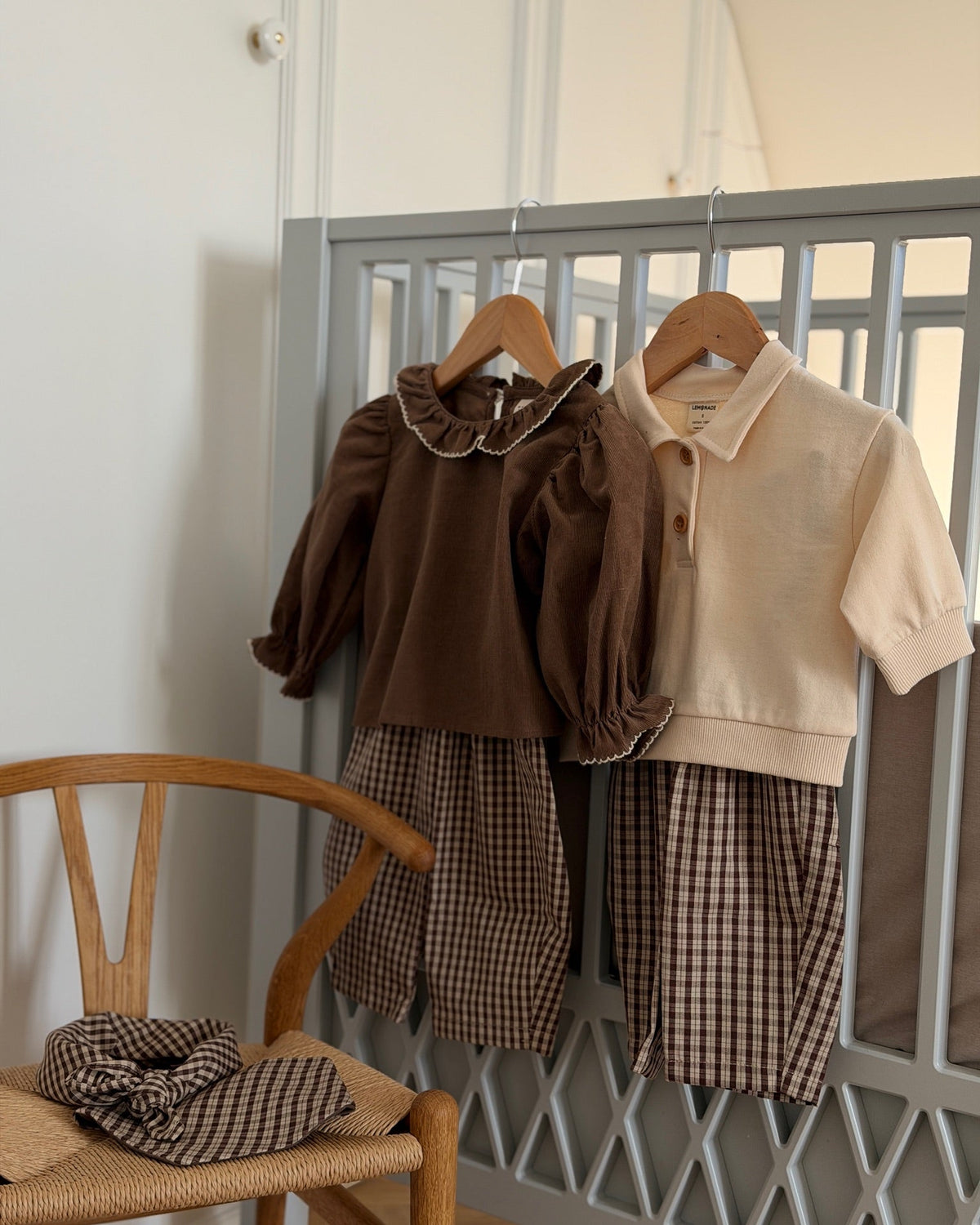 CREAM LONG-SLEEVE POLO TOP