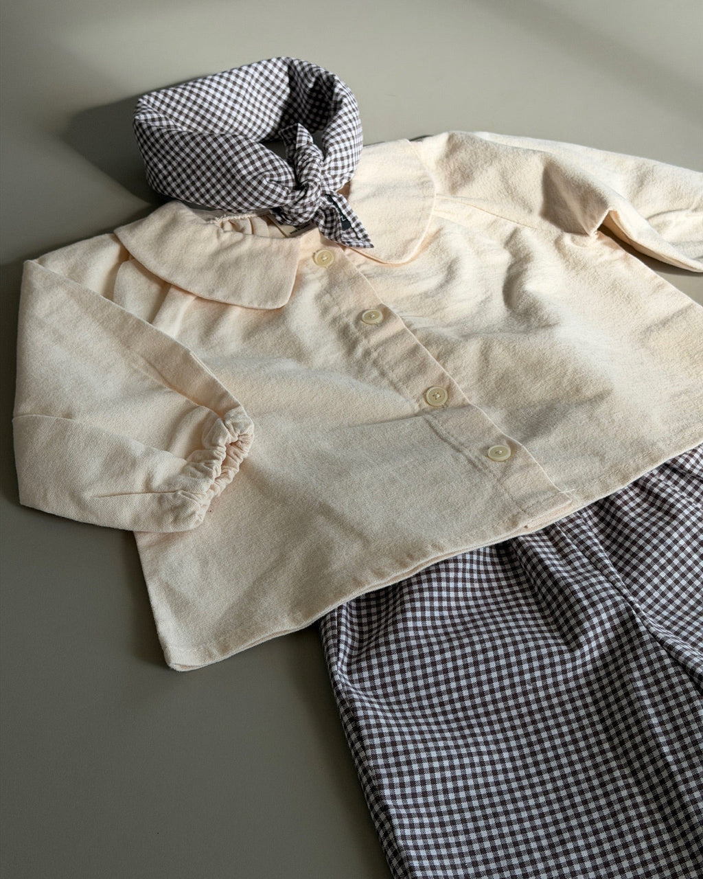 CREAM BLOUSE WITH PETER PAN COLLAR