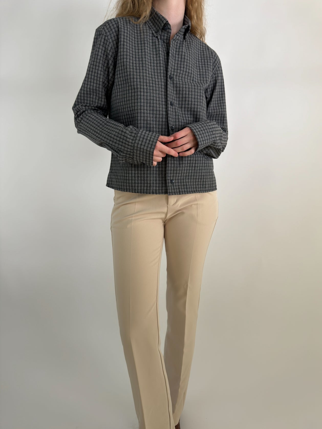 Grey Checkered Cropped Shirt str. 38