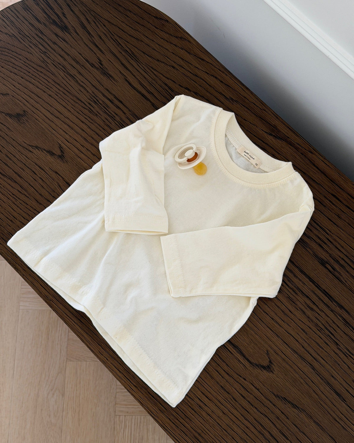 CREAM LONG-SLEEVE BASIC TOP