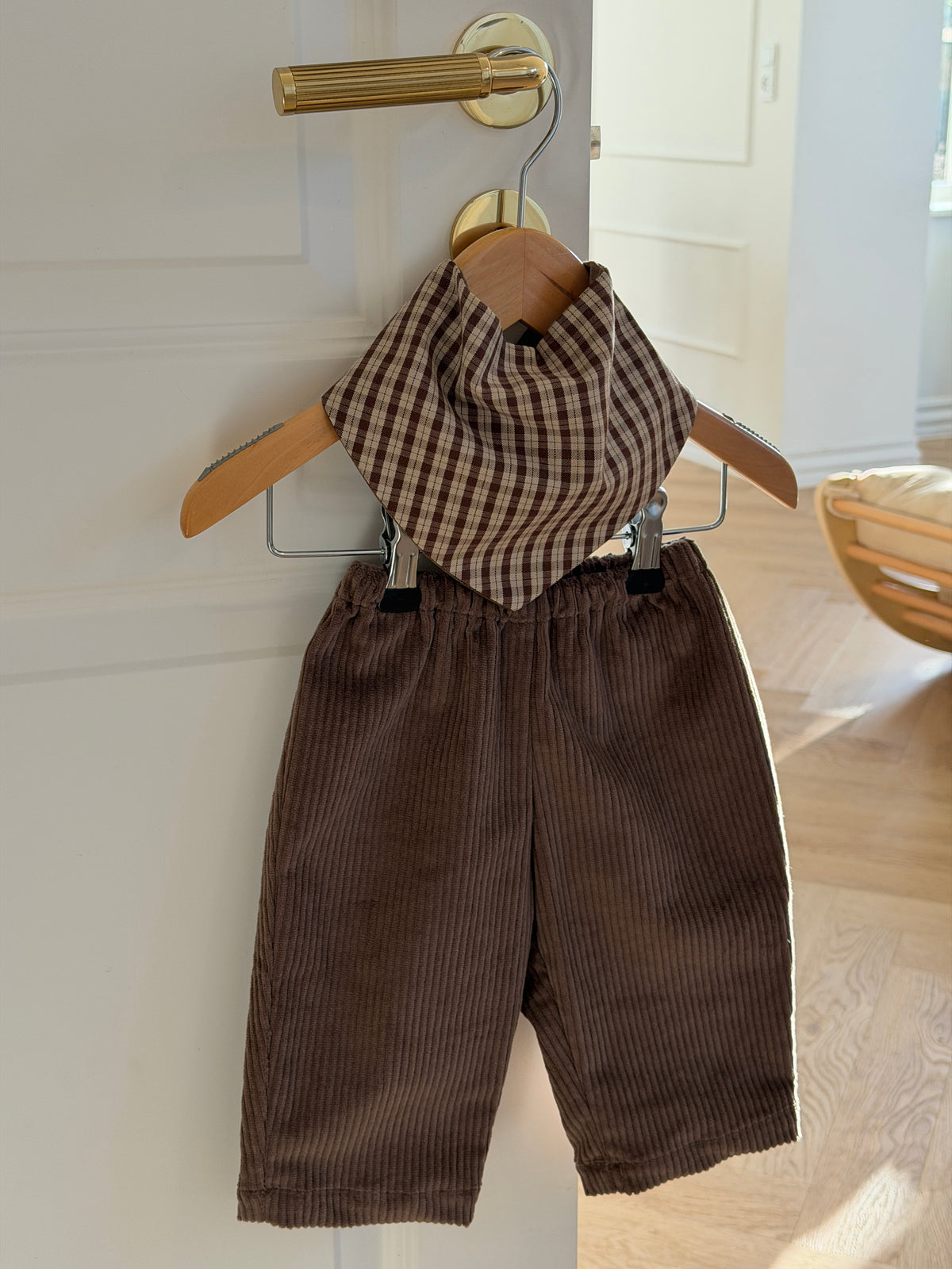 LATTE VELVET TROUSERS