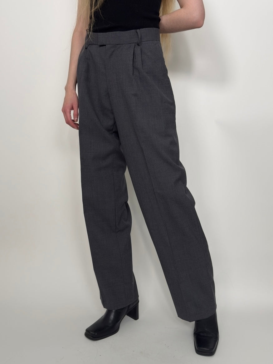 Grey Double Pleated Trousers str. 36