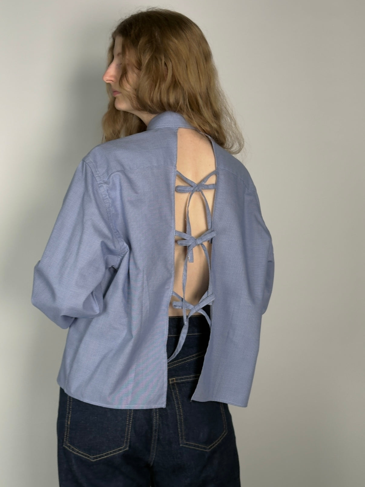 Blue Open Back Shirt str. S/M