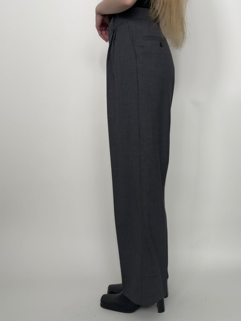 Grey Double Pleated Trousers str. 36