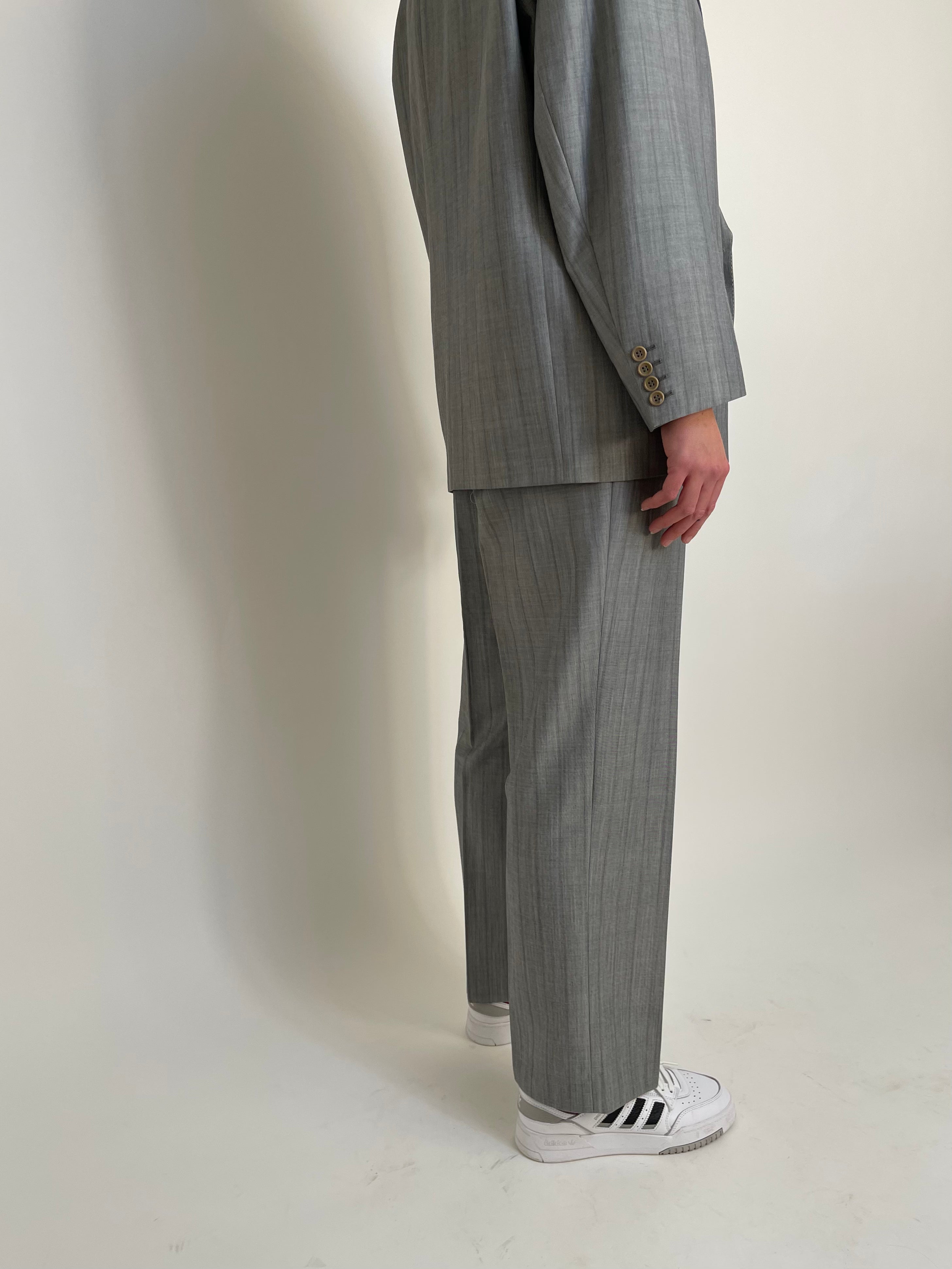 Grey Wool Blend Suit str. 44