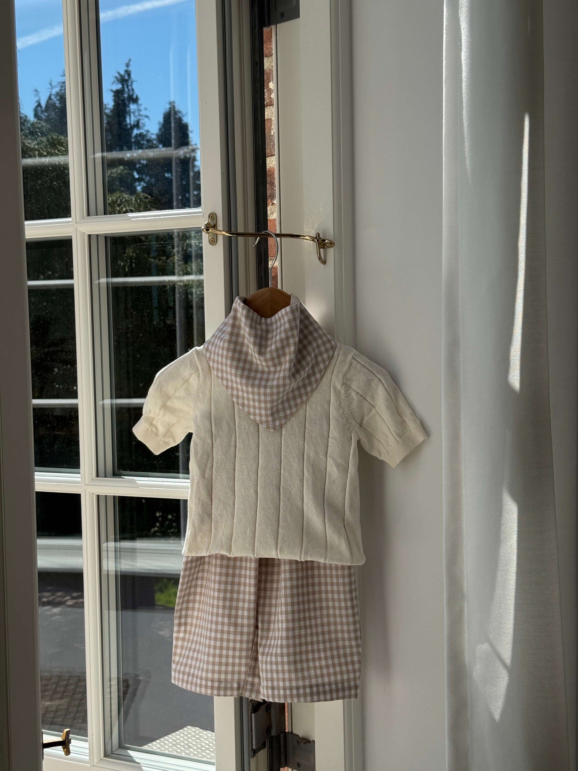 BEIGE TERNEDE BUKSER