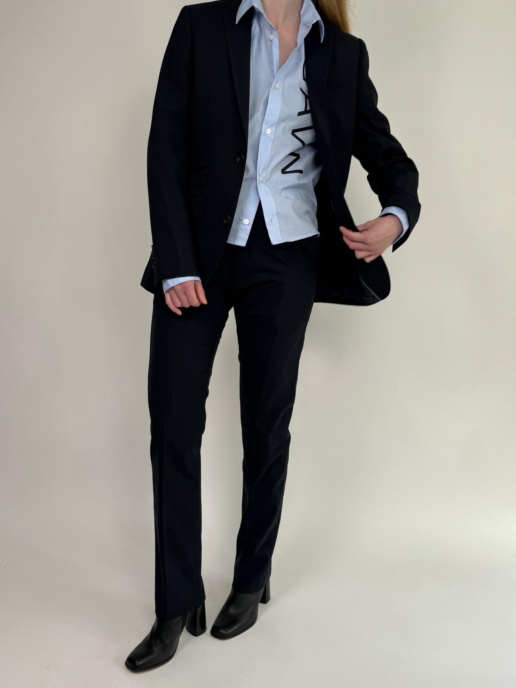 Blue Slim suit str. 36