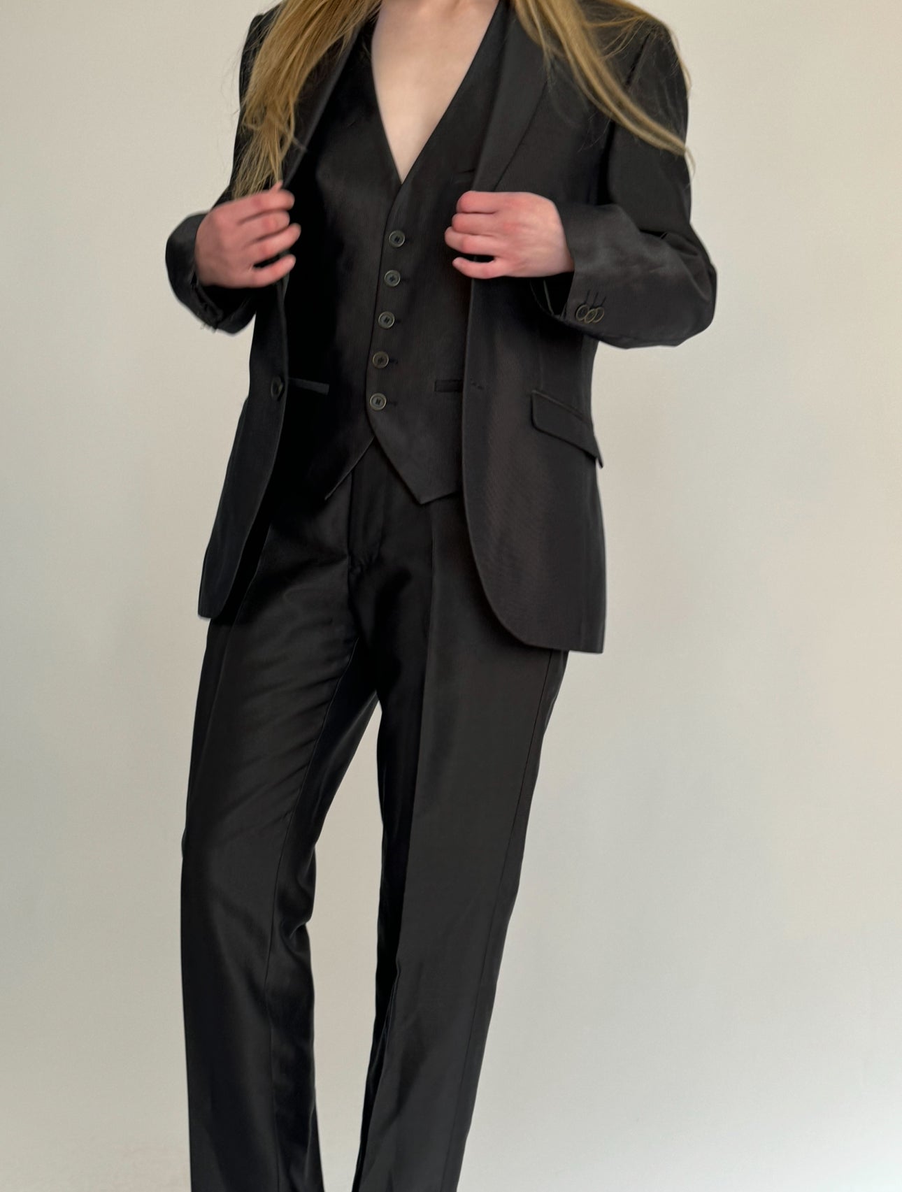 Black Shiny Suit With Waistcoat str. 38