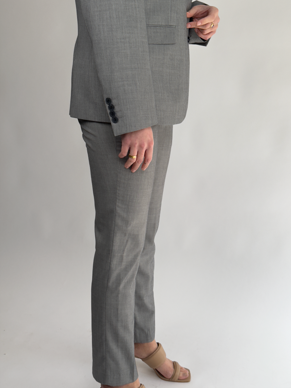 Grey Suit With Waistcoat str. 42